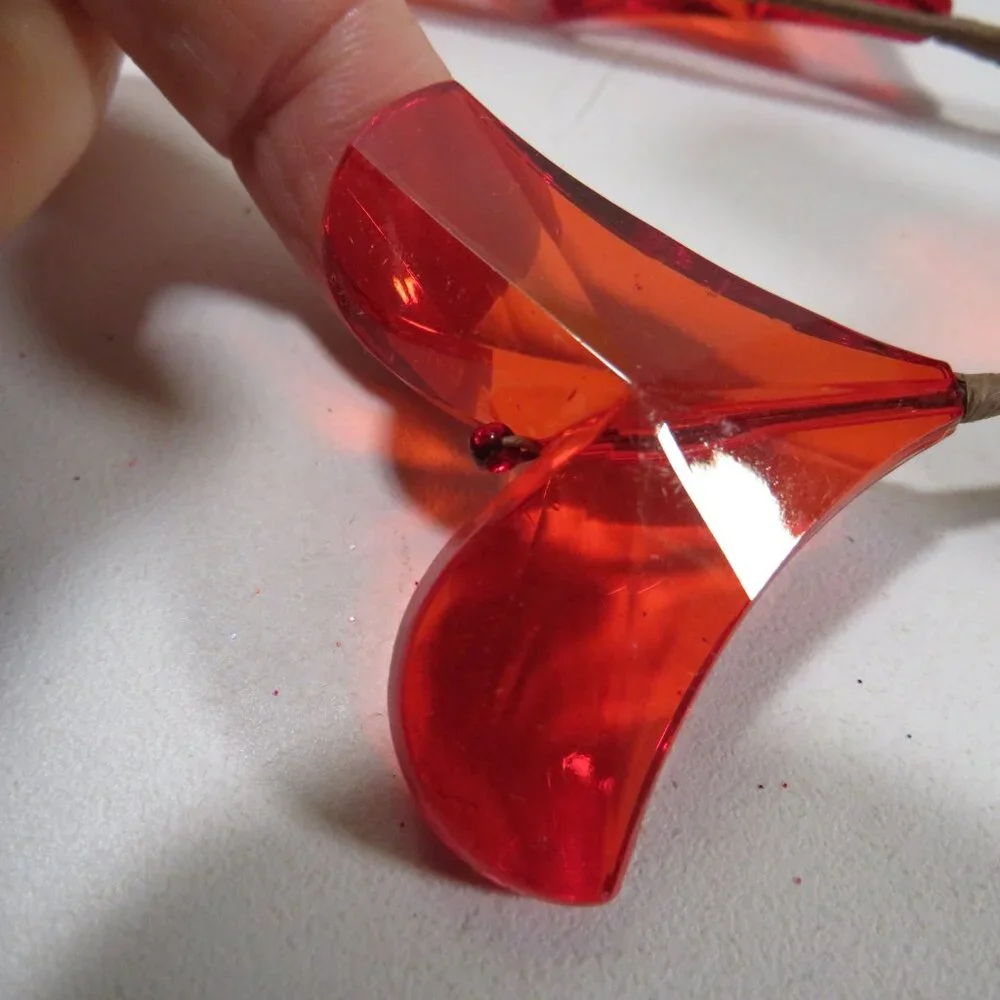 Giant WARM RED Flower Bead Floral Pic (10 hearts per pick) Multi-dimensional
